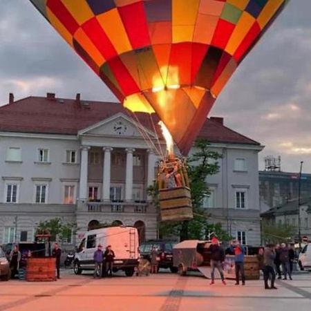 Pensjonat Widok Rynek -Parking Kielce Ngoại thất bức ảnh