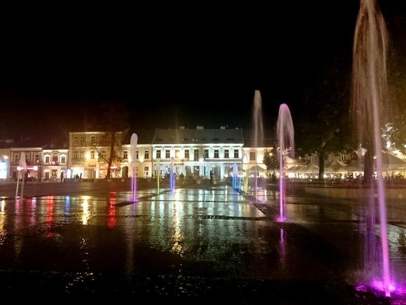 Pensjonat Widok Rynek -Parking Kielce Ngoại thất bức ảnh